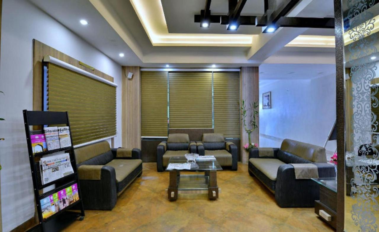 Hotel Samrat Jabalpur Buitenkant foto