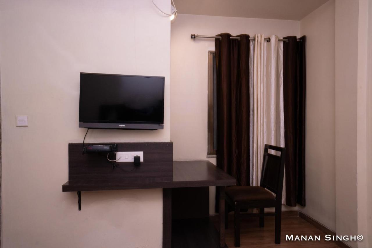 Hotel Samrat Jabalpur Buitenkant foto